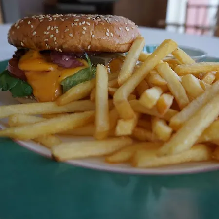 Ruusuhovi Hotelli 3*